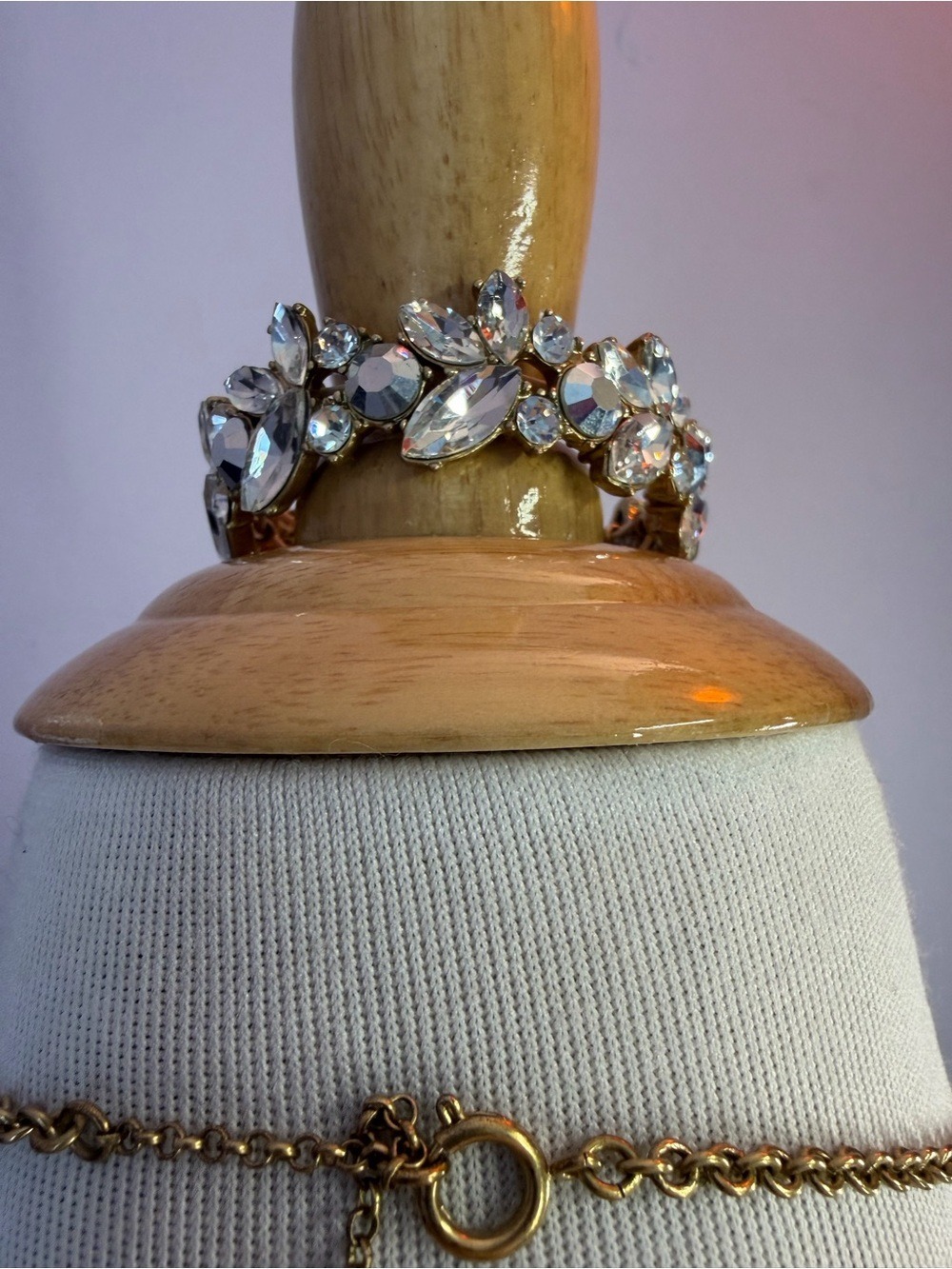 Stunning Ann Taylor Rhinestone & Gold Tone Necklace & Bracelet Set - Picture 6 of 7